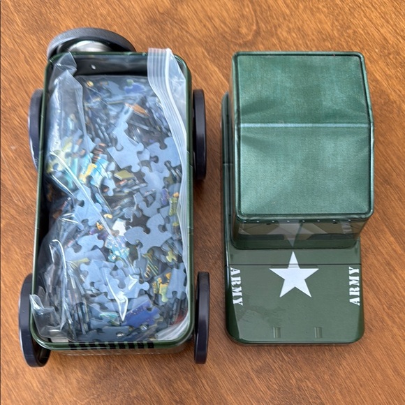 Eurographics Military Army WWII Willie’s JEEP Collectible Truck Puzzle Poster - Picture 3 of 8